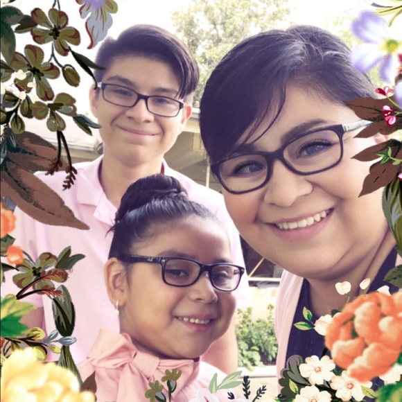 Meet your Posher, Elizabeth - Picture 1 of 6